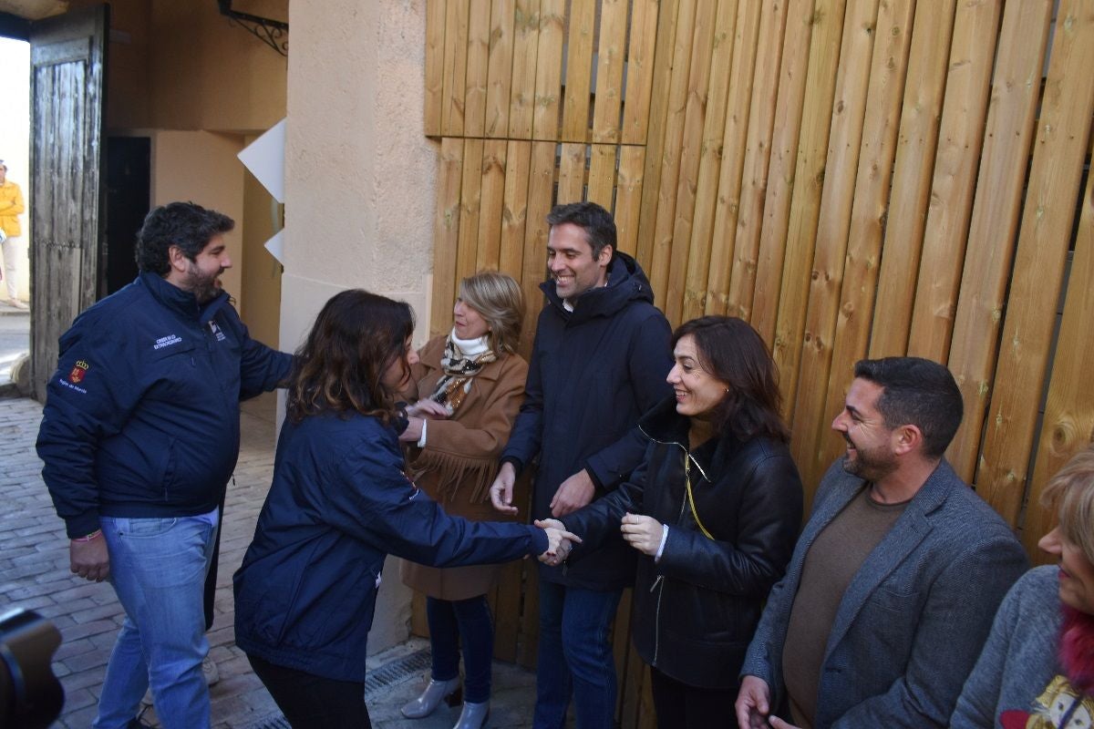 Imágenes de la visita de Díaz Ayuso - I Centro de Acogida