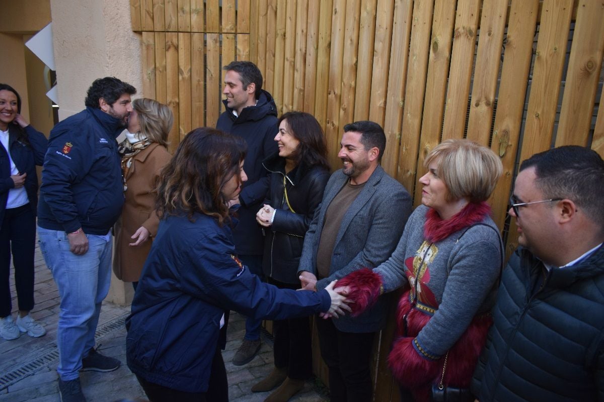 Imágenes de la visita de Díaz Ayuso - I Centro de Acogida