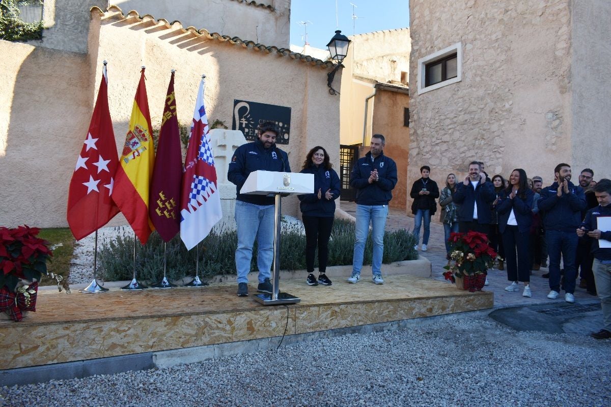 Imágenes de la visita de Díaz Ayuso - I Centro de Acogida