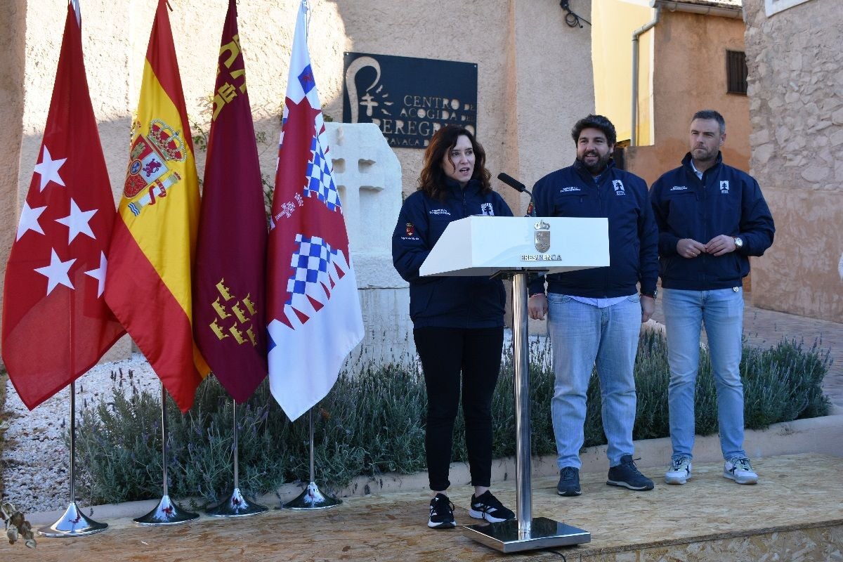 Imágenes de la visita de Díaz Ayuso - I Centro de Acogida