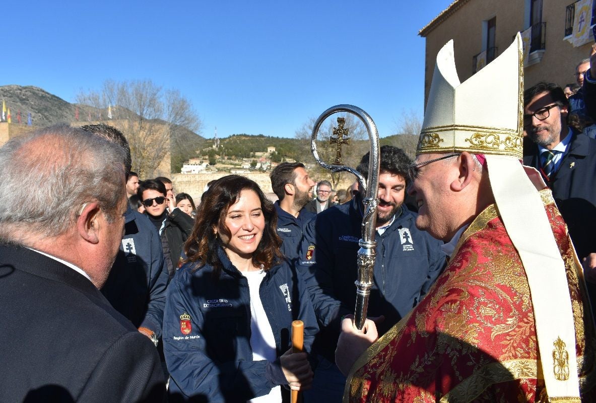 Imágenes de la visita de Díaz Ayuso - II Basílica Vera Cruz