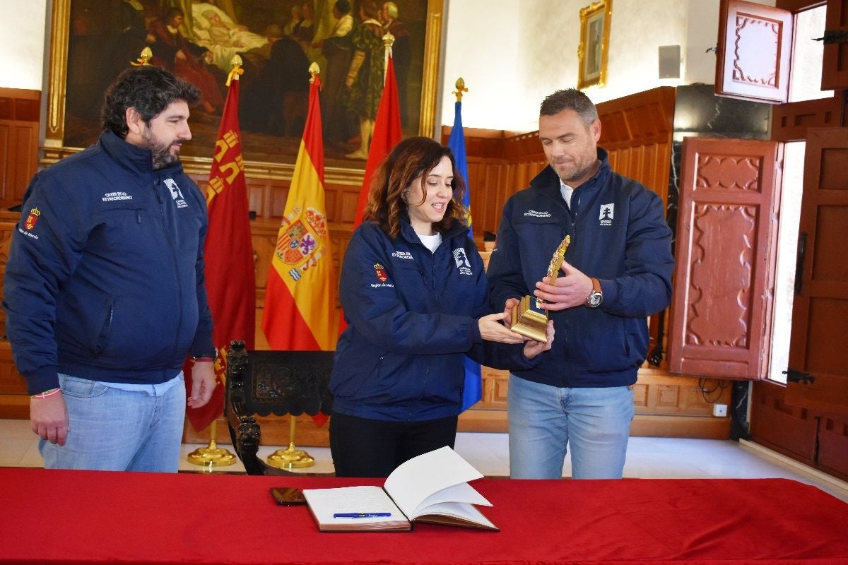Imágenes de la visita de Díaz Ayuso - III Ayuntamiento