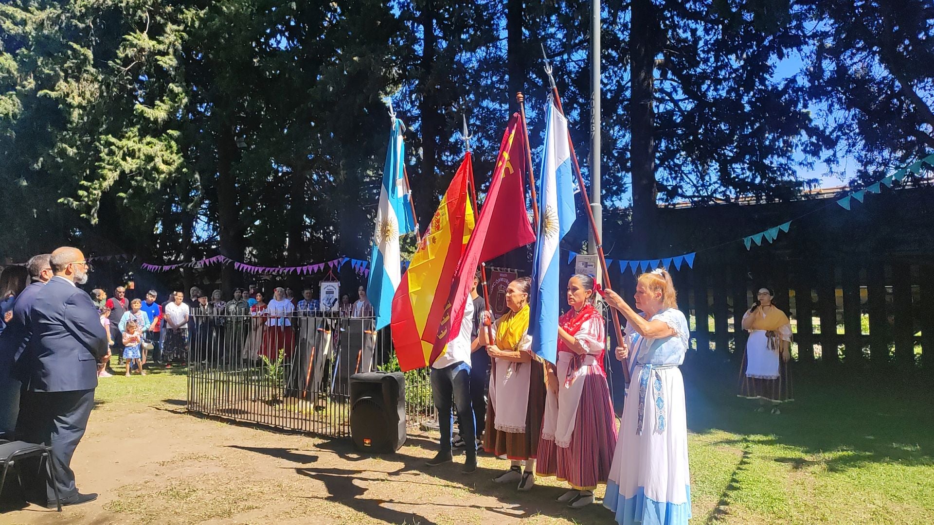 Las imágenes de la inauguración de una plaza para la Región de Murcia en Argentina