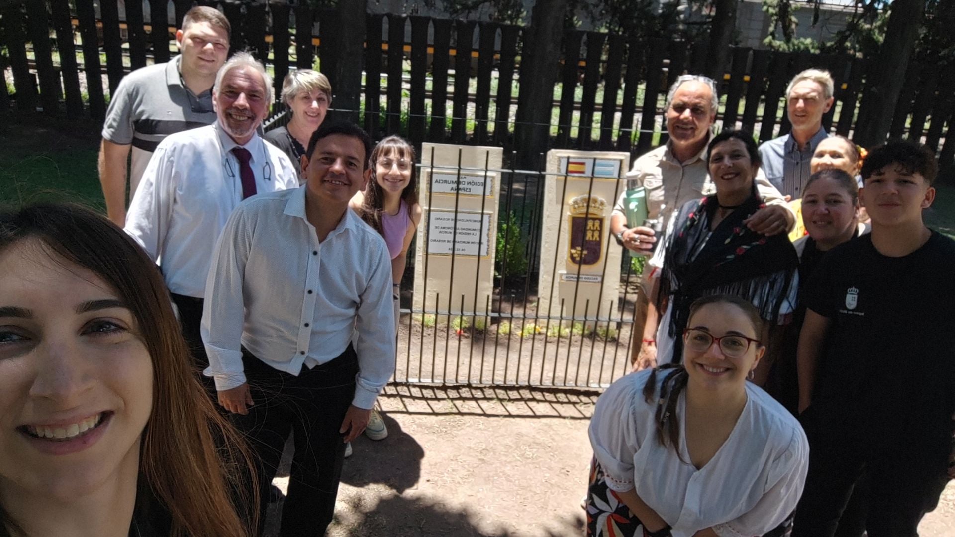 Las imágenes de la inauguración de una plaza para la Región de Murcia en Argentina