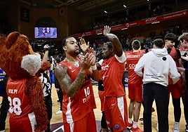 Jugadores del UCAM celebran la victoria este miércoles.