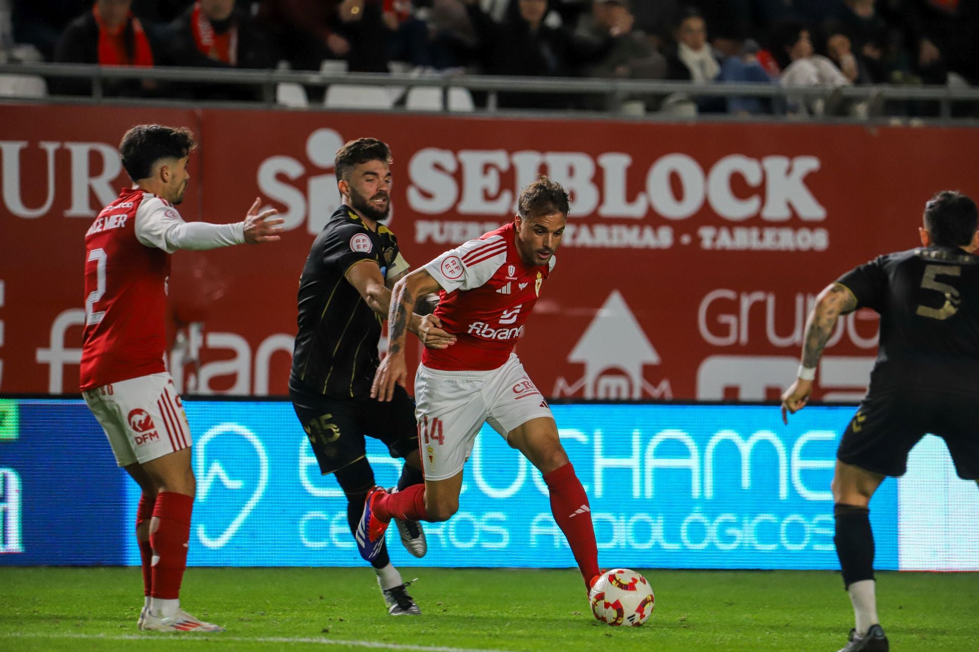 El empate del Real Murcia frente al Intercity, en imágenes