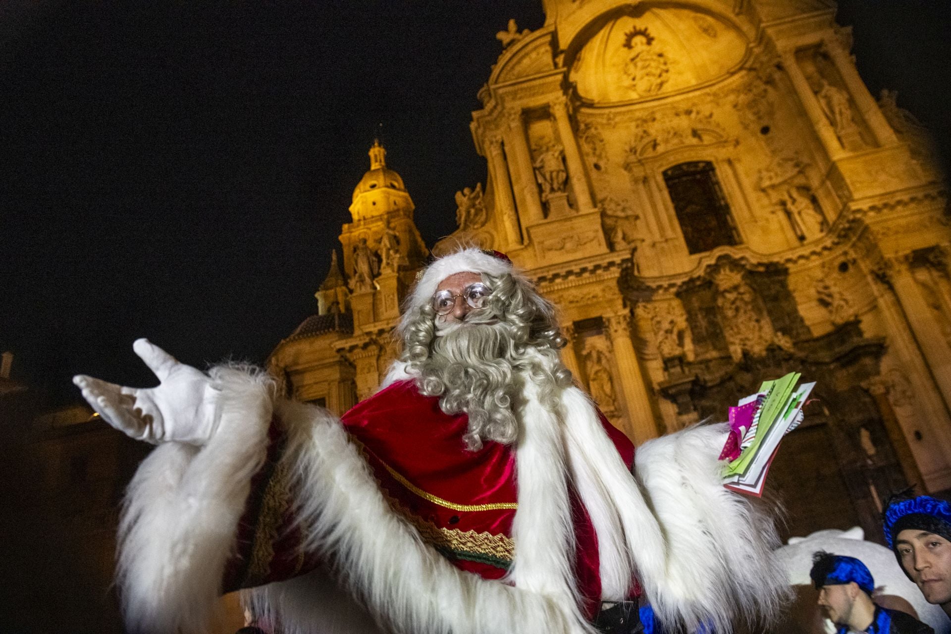 Las imágenes de la llegada de Papá Noel a Murcia