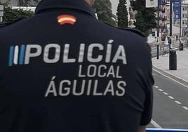 Una patera con 13 inmigrantes llega a la costa de Águilas