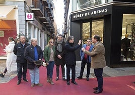 Presidentes de los barrios del centro, junto al edil.