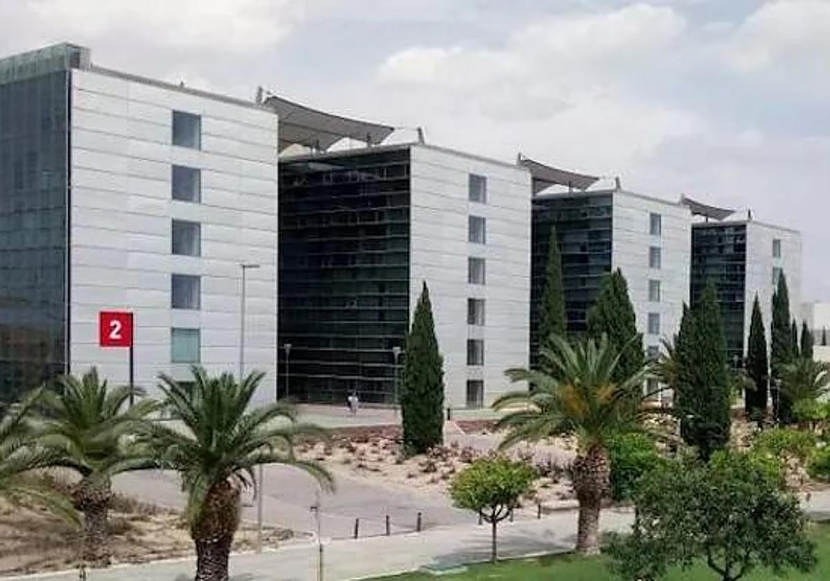 La Facultad de Economía y Empresa de la Universidad de Murcia, en una imagen de archivo.