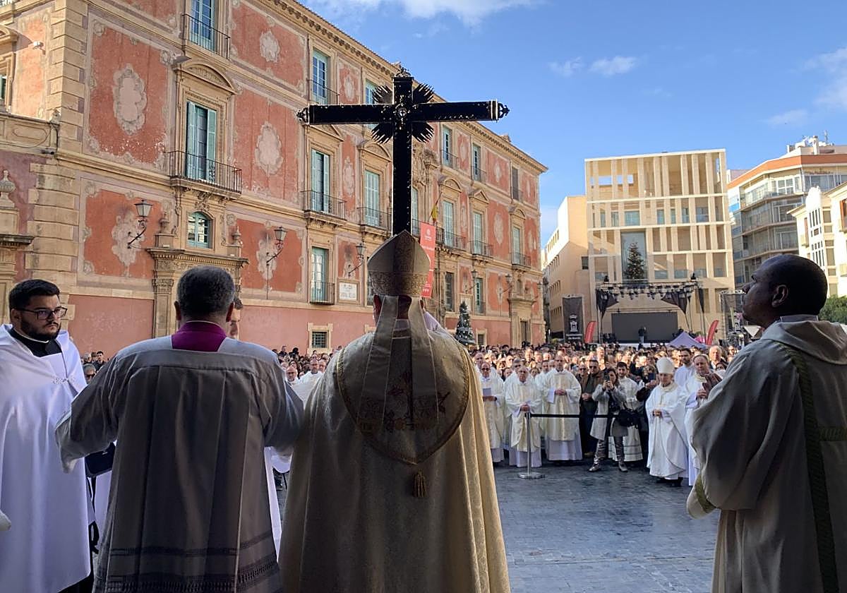 Lorca Planes en la apertura del Jubileo en la Catedral de Murcia, este domingo.