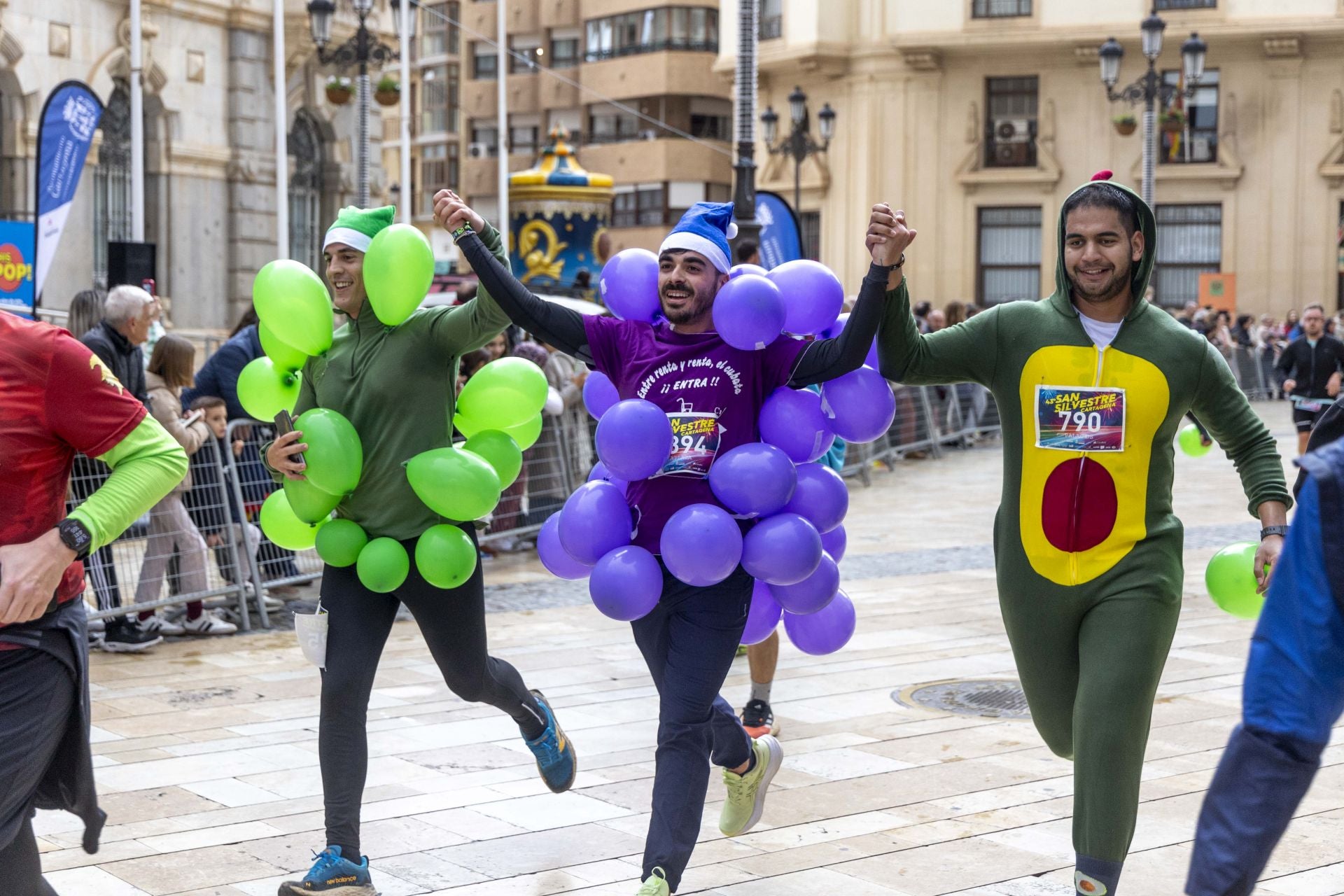 Los disfraces de la San Silvestre de Cartagena 2024, en imágenes