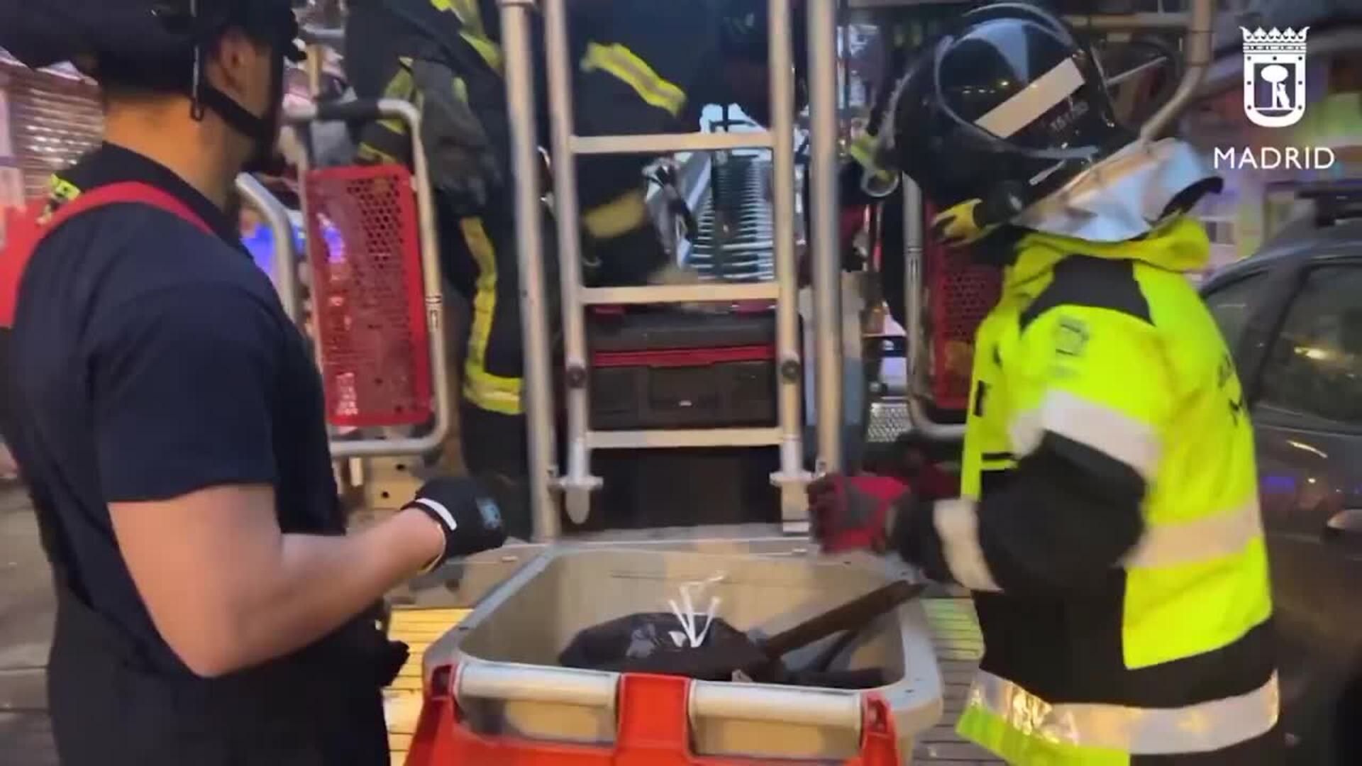 El viento y la lluvia provocan en Madrid más de 100 salidas de los Bomberos por daños