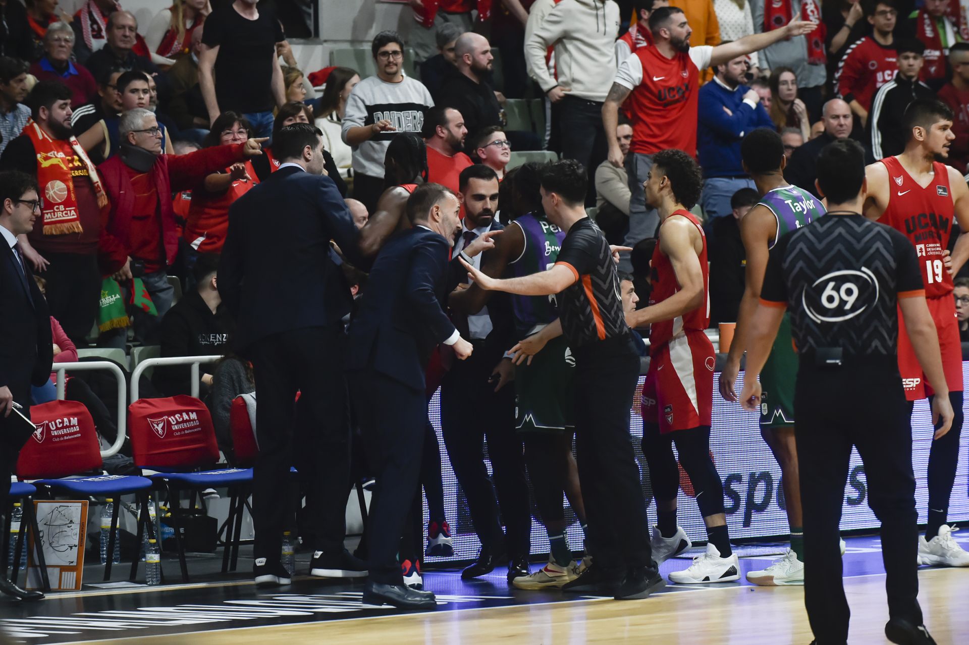 Las imágenes del UCAM-Unicaja (77-89)