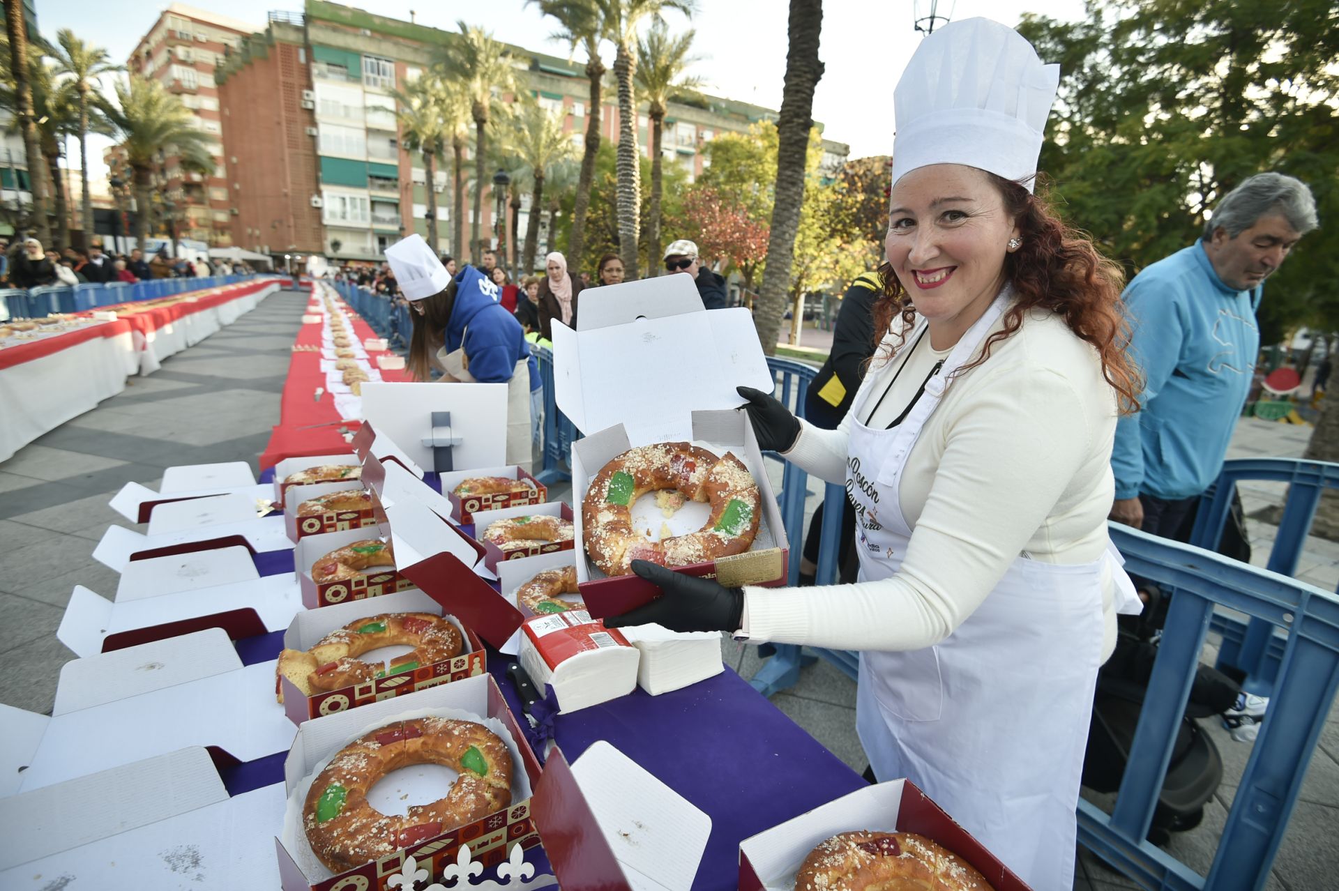 Un roscón de Reyes de 155 metros en Molina de Segura