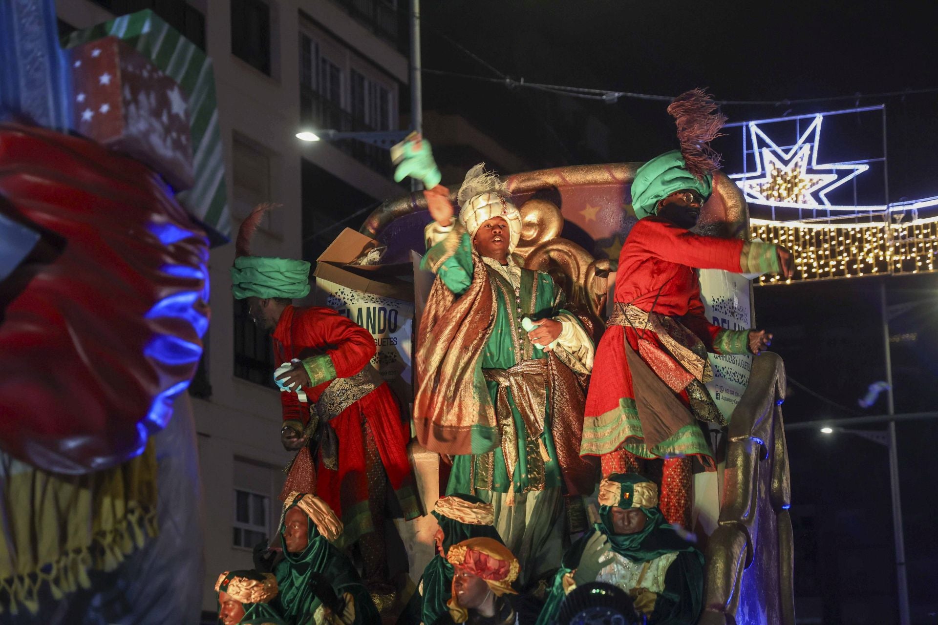 La cabalgata de los Reyes Magos en Cartagena, en imágenes