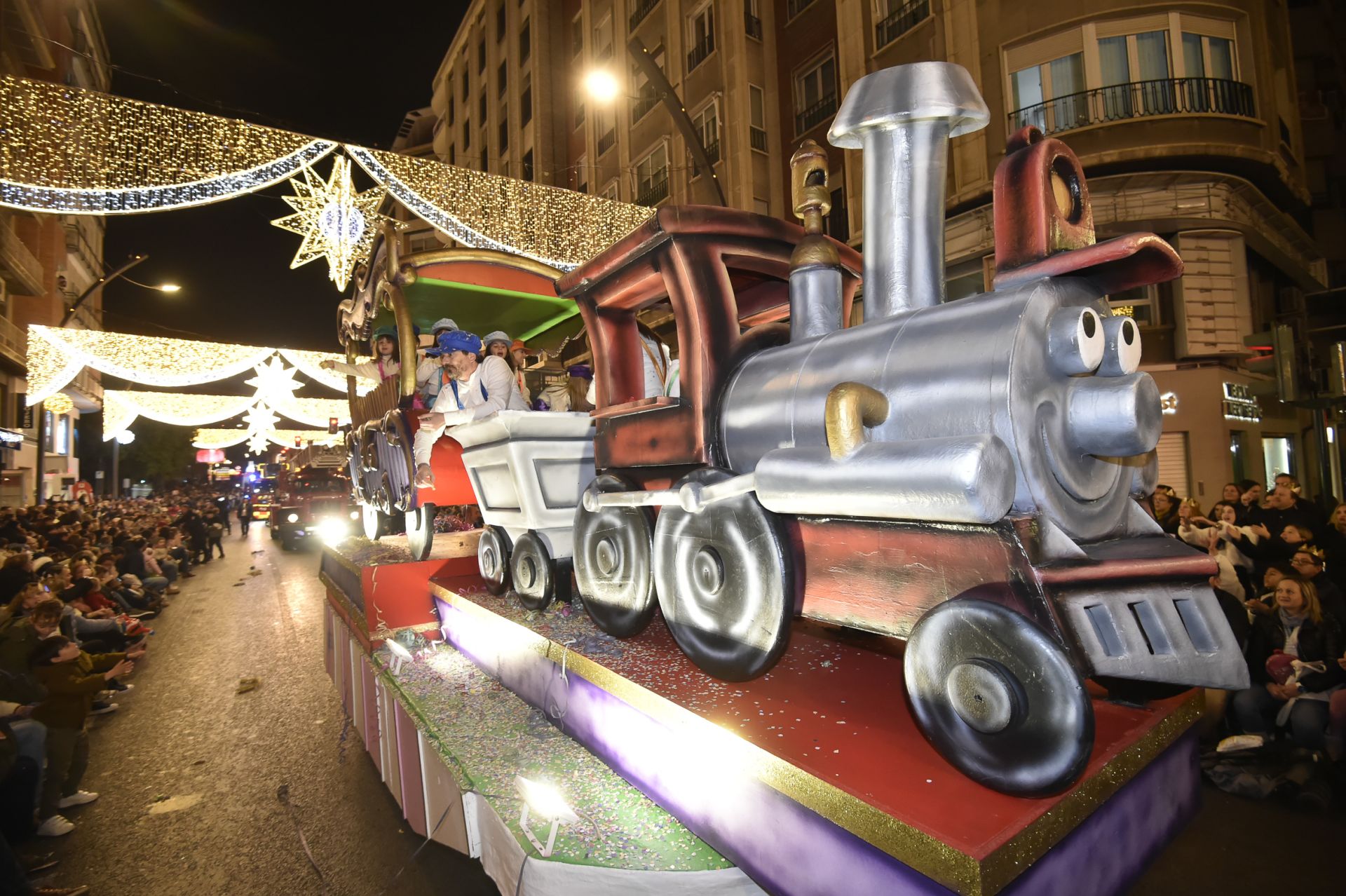 La cabalgata de los Reyes Magos en Murcia, en imágenes