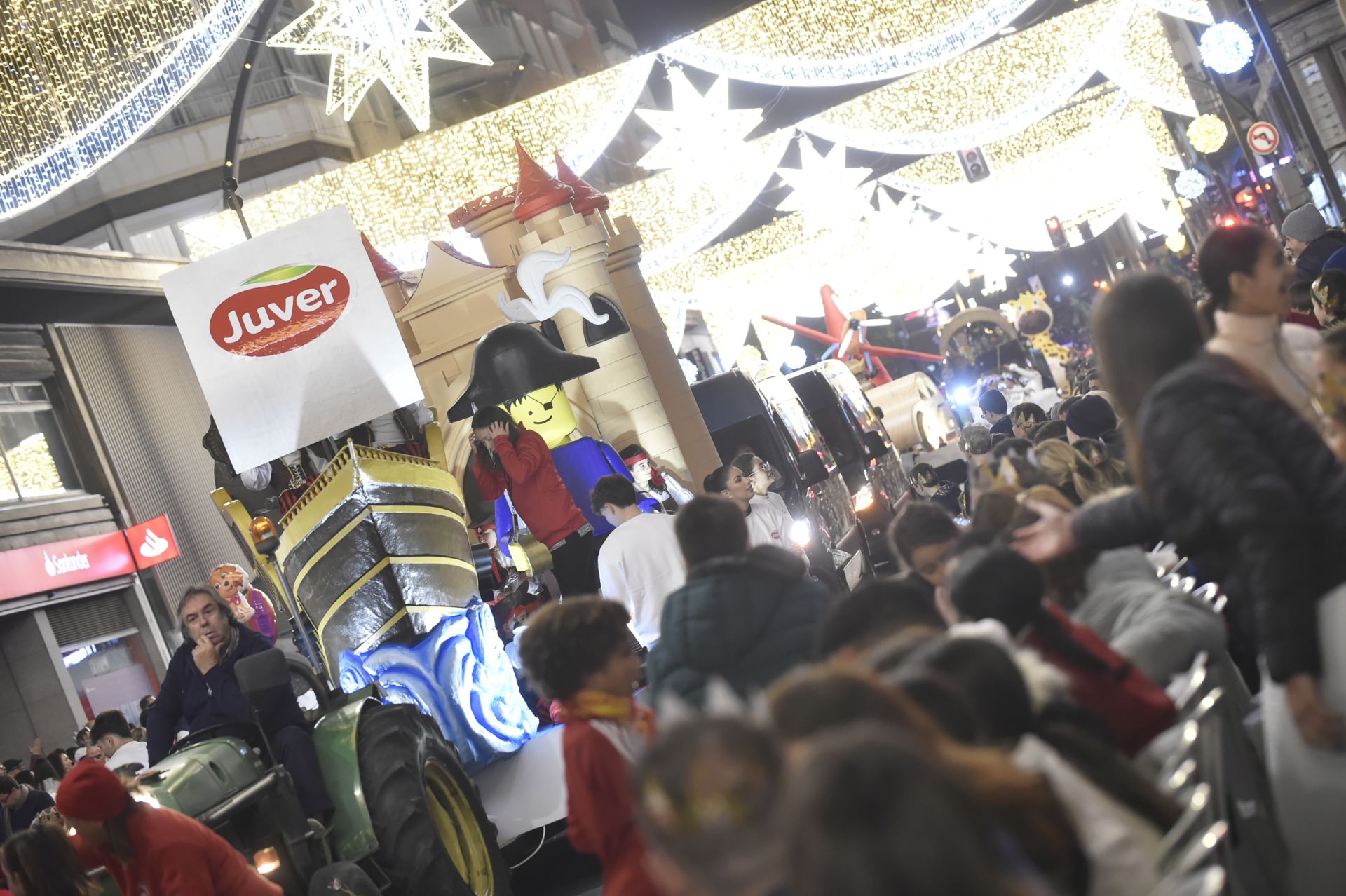 La cabalgata de los Reyes Magos en Murcia, en imágenes