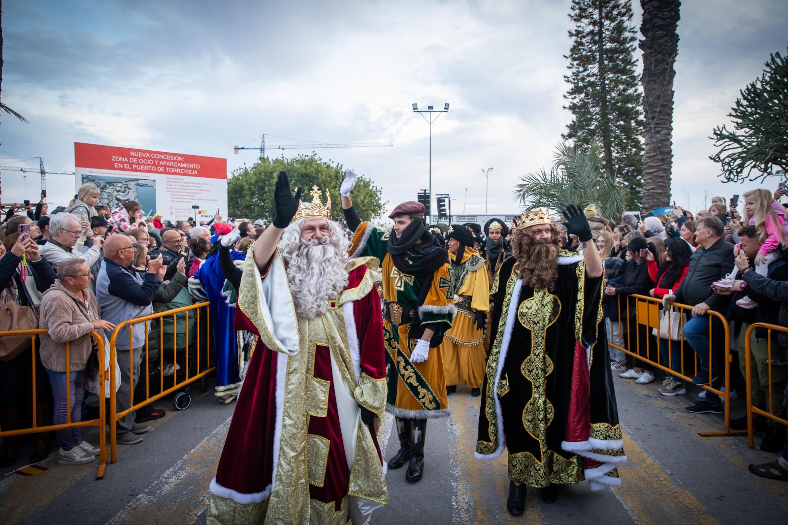 Las imágenes de la cabalgata de Reyes Magos de Torrevieja
