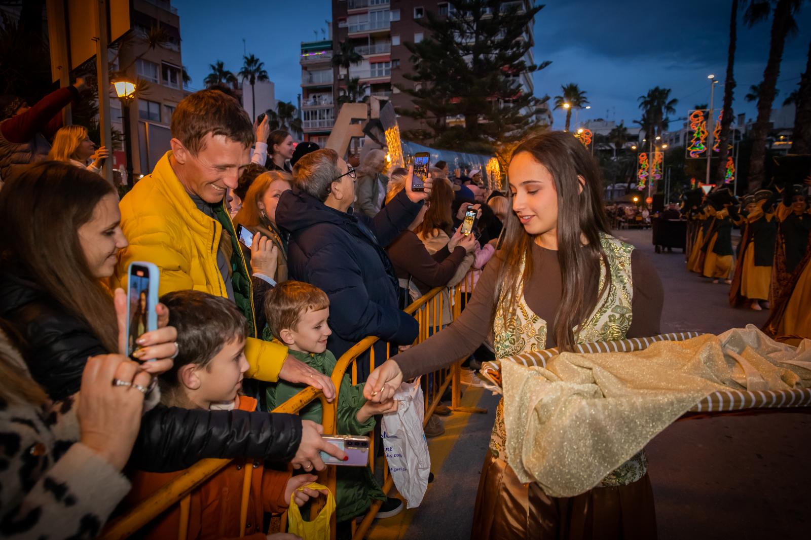 Las imágenes de la cabalgata de Reyes Magos de Torrevieja