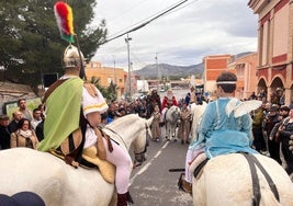 Llegada de los Reyes Magos a Aledo, guiados por el ángel, representado por Diego Cánovas.