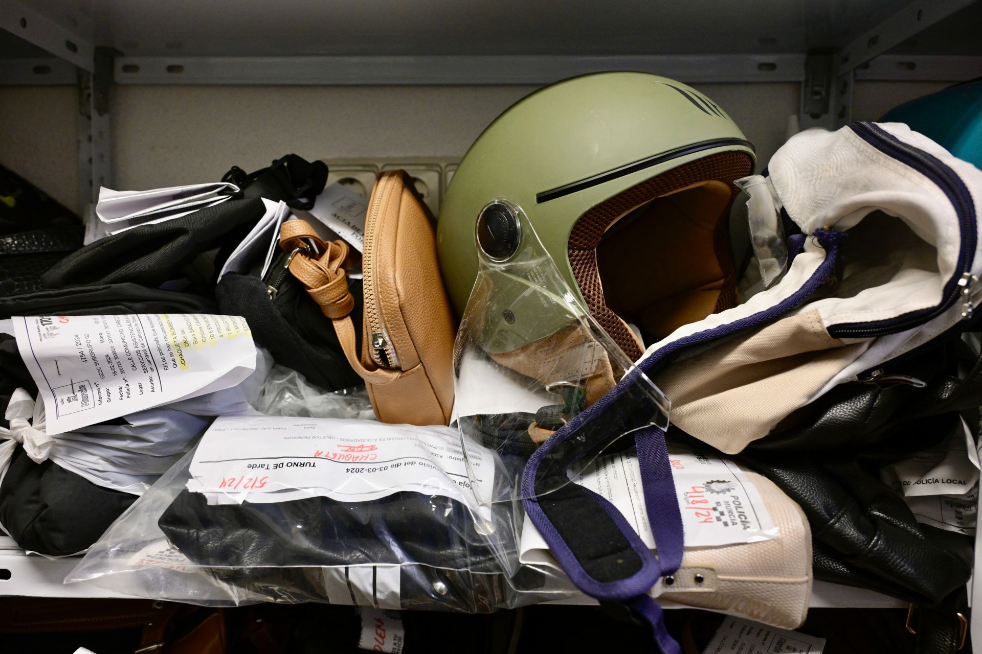 Las imágenes de los objetos perdidos que custodia la Policía Local de Murcia