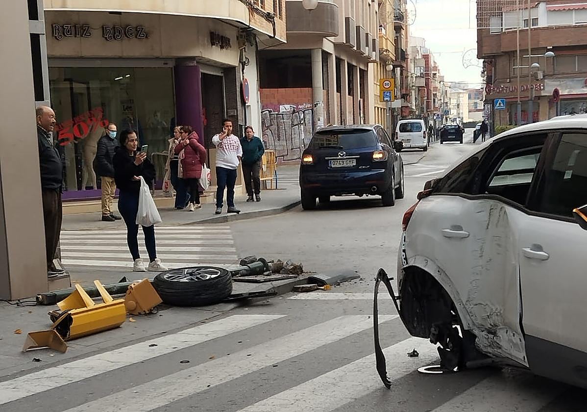Estado en el que ha quedado uno de los dos vehículos tras el impacto.