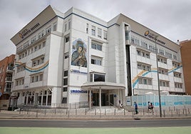 Hospital Perpetuo Socorro, en la avenida Sebastián Feringán.