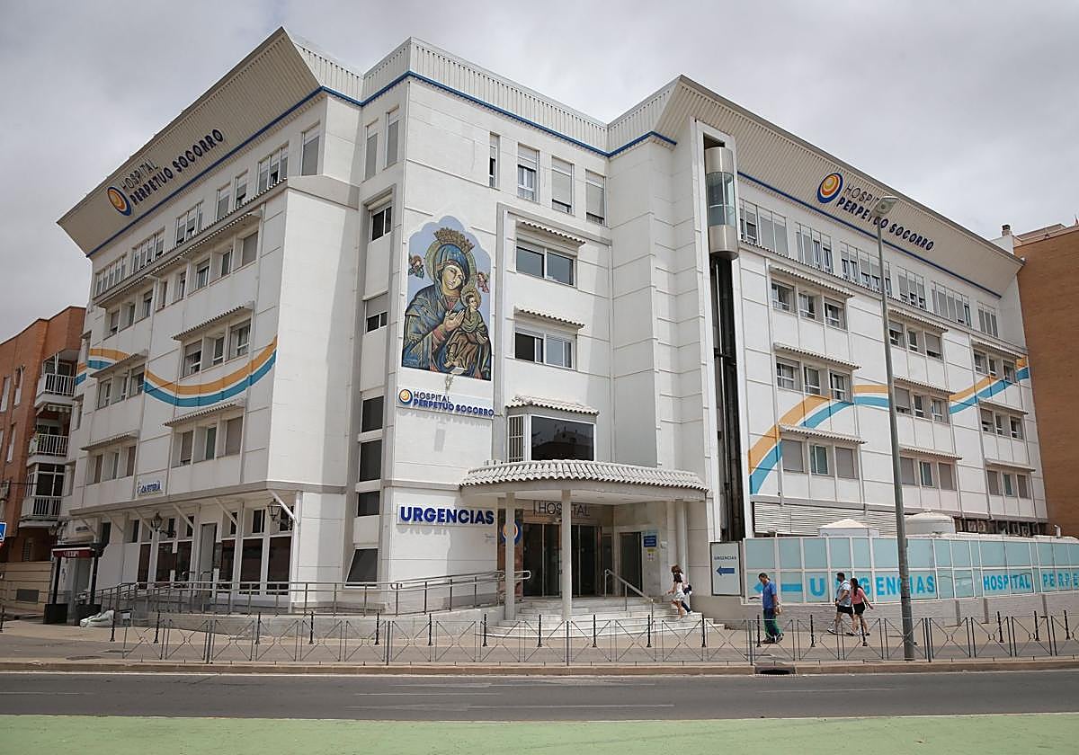 Hospital Perpetuo Socorro, en la avenida Sebastián Feringán.