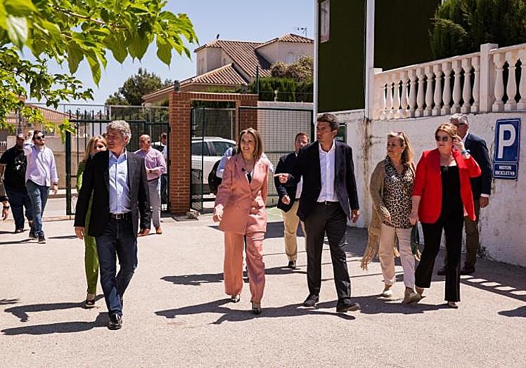 Pepe Vegara, junto a Carlos Mazón y Cuca Gamarra, en la presentación oficial de su candidatura, día en el que salieron a la luz sus problemas judiciales.