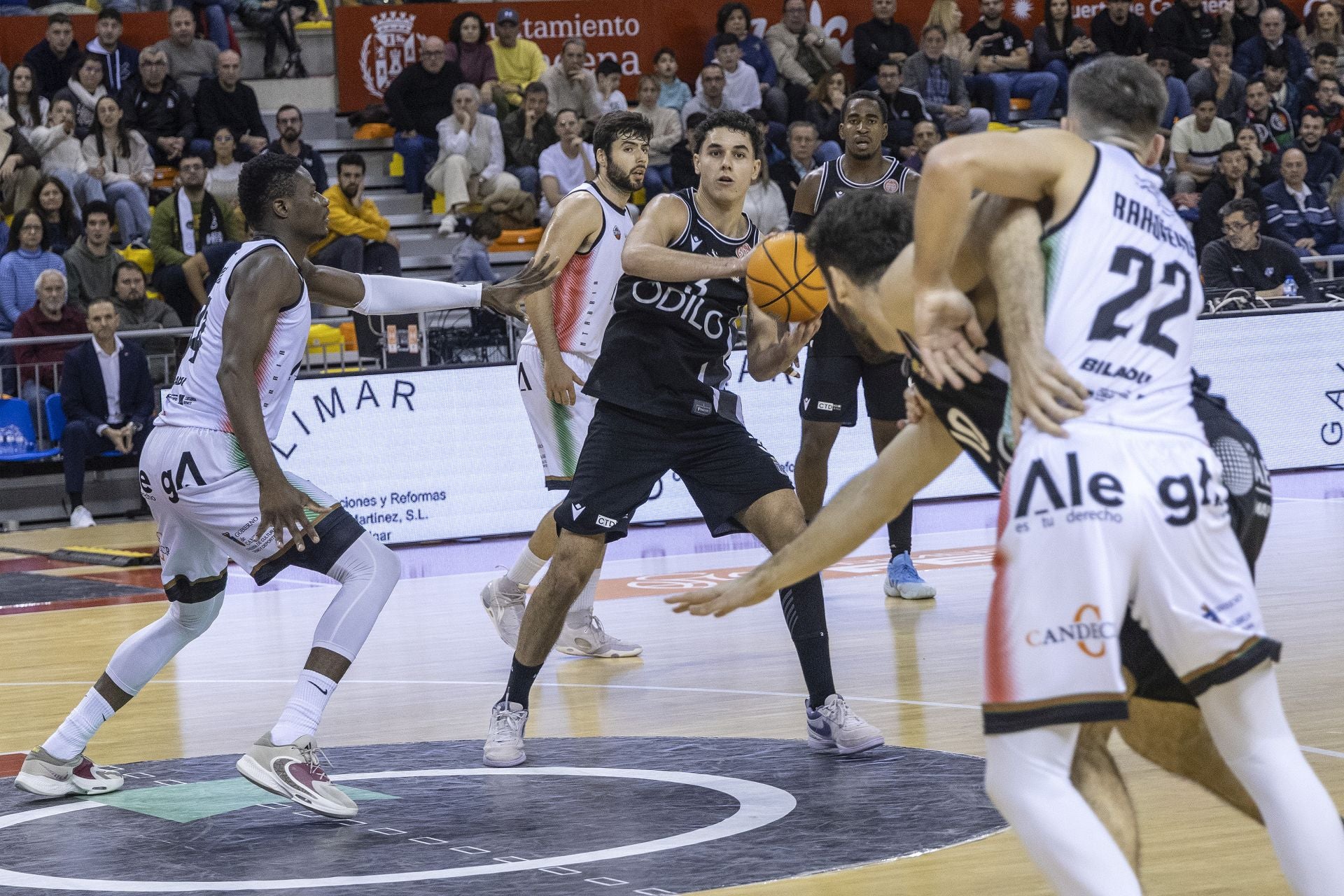 Las imágenes de la victoria del Cebé ante el Cantabria (87-78)