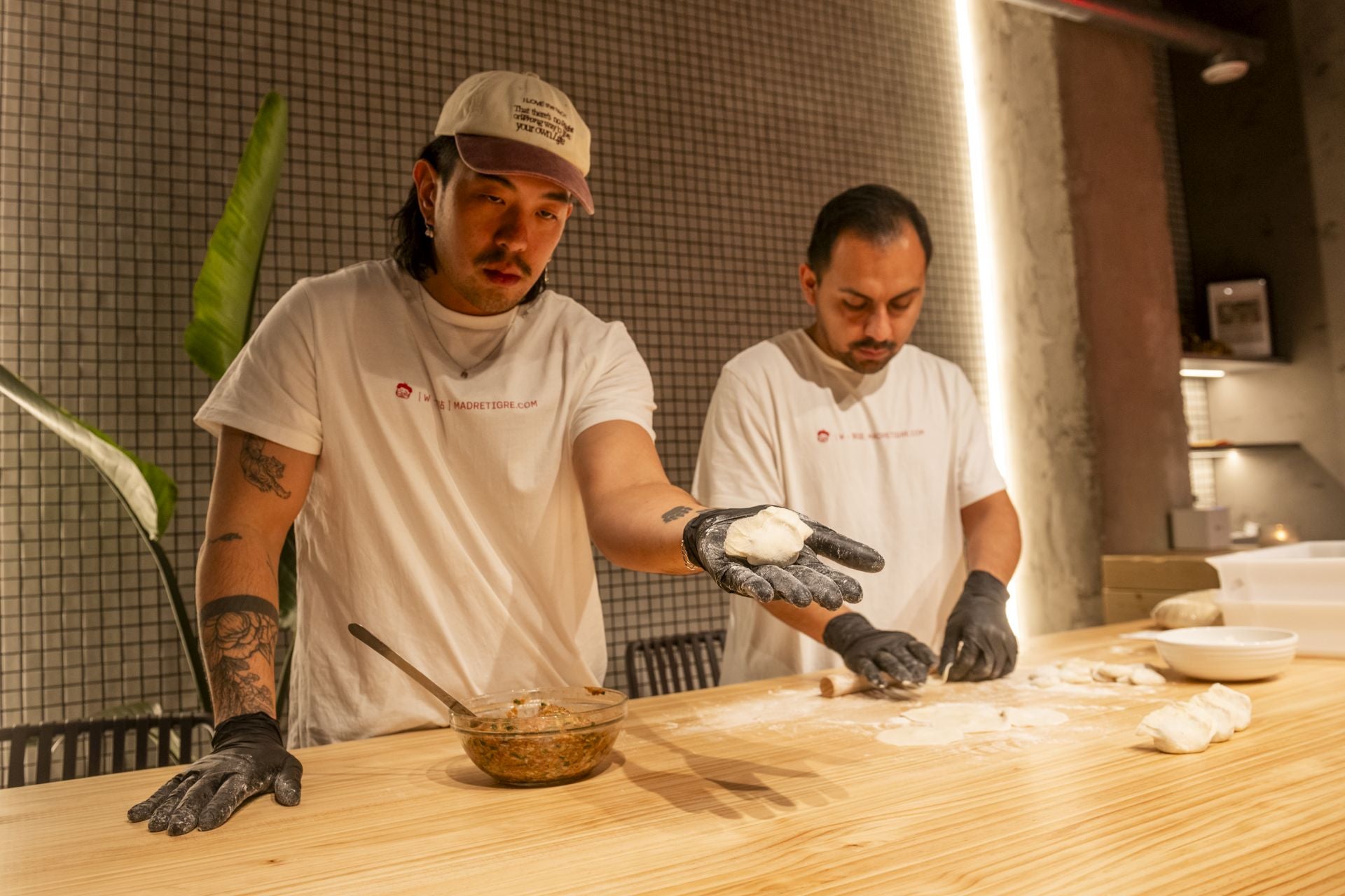 Madre Tigre, el nuevo local de comida callejera china en Murcia, en imágenes