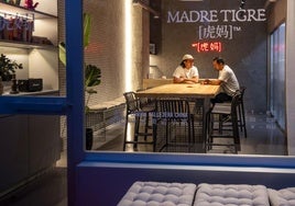 Madre Tigre, el nuevo local de comida callejera china en Murcia, en imágenes