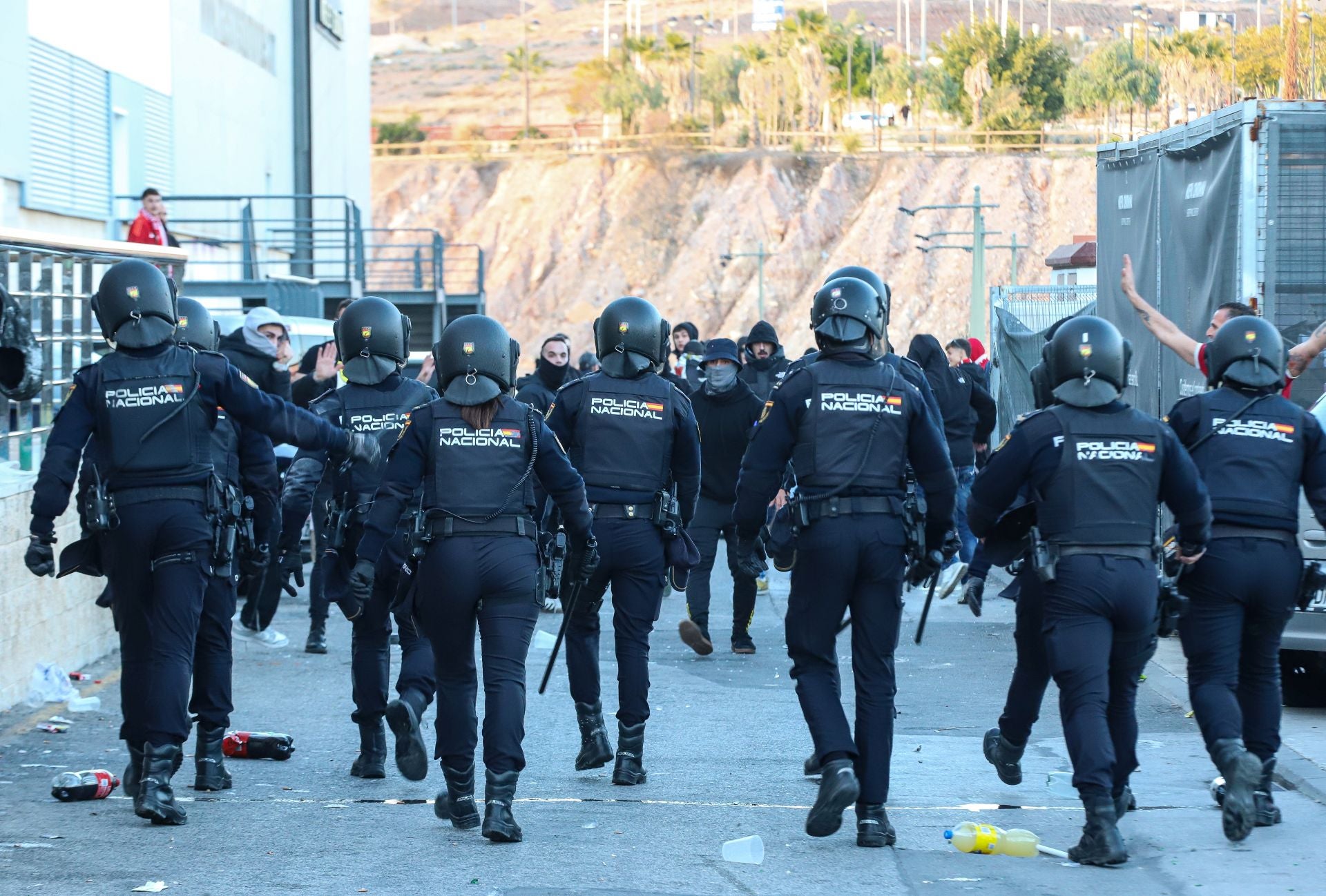 Altercados en la previa del Real Murcia - Hércules, en imágenes