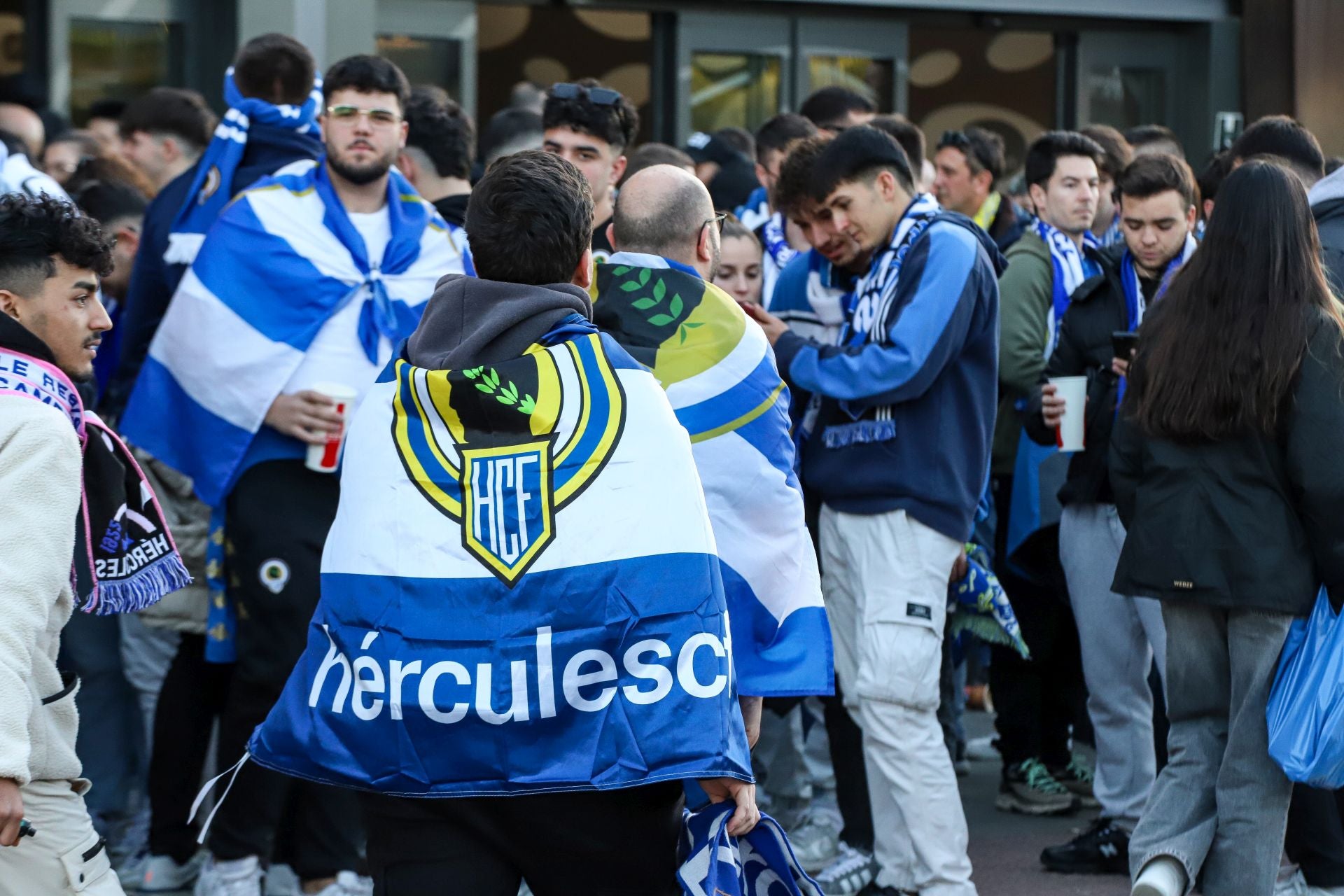 Altercados en la previa del Real Murcia - Hércules, en imágenes