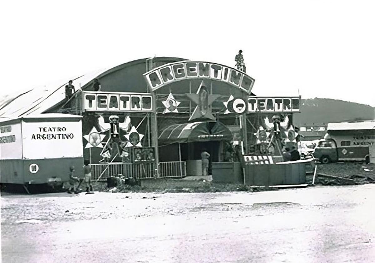 La carpa del famoso Teatro Argentino.