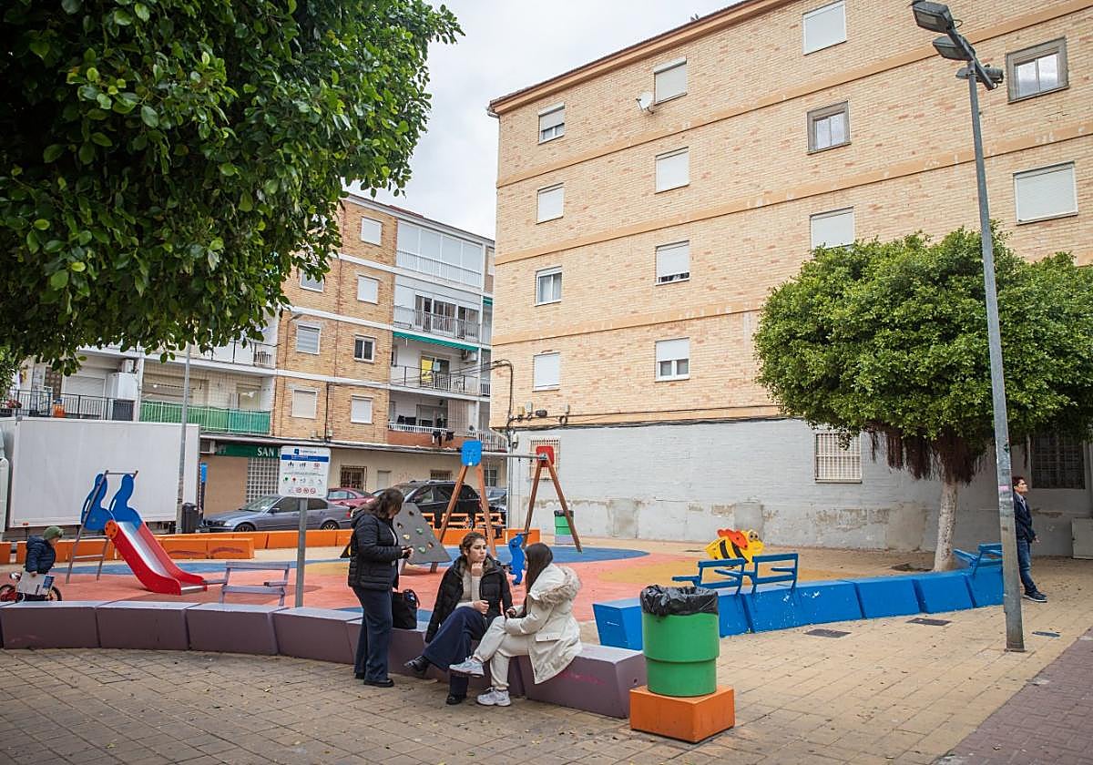 Zona de juegos infantiles en el corazón de la Colonia San Esteban.