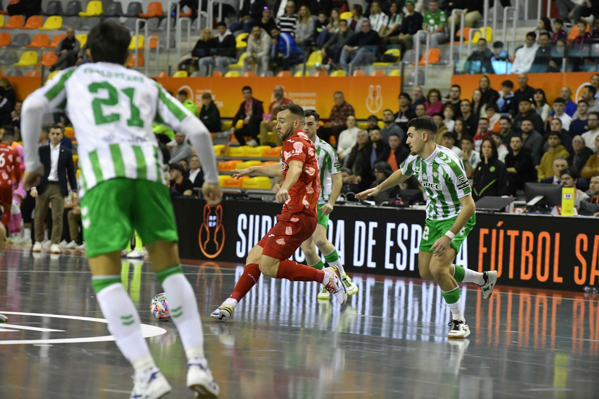 La derrota de ElPozo Murcia frente al Betis, en imágenes