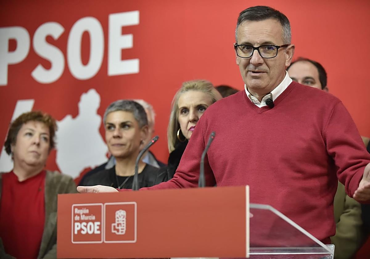 Diego Conesa este domingo en la sede regional del PSRM-PSOE tras la victoria de Francisco Lucas.