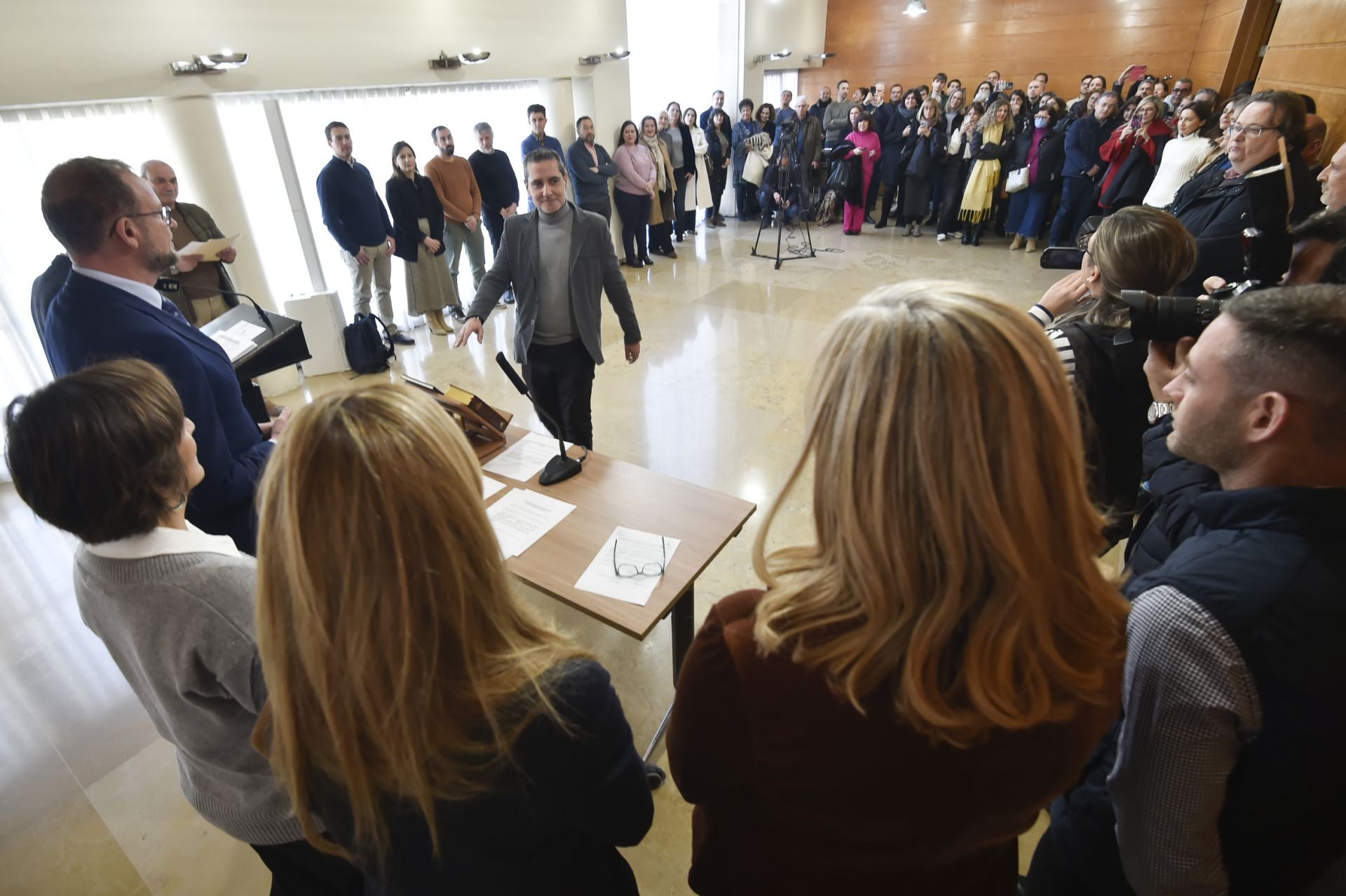 La toma de posesión de los 23 nuevos funcionarios en Murcia, en imágenes