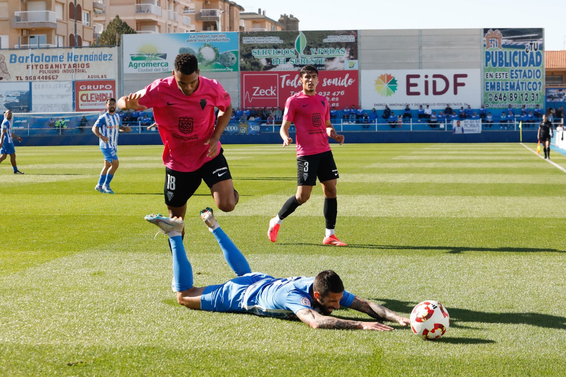 Las imágenes del Águilas-San Fernando (1-1)