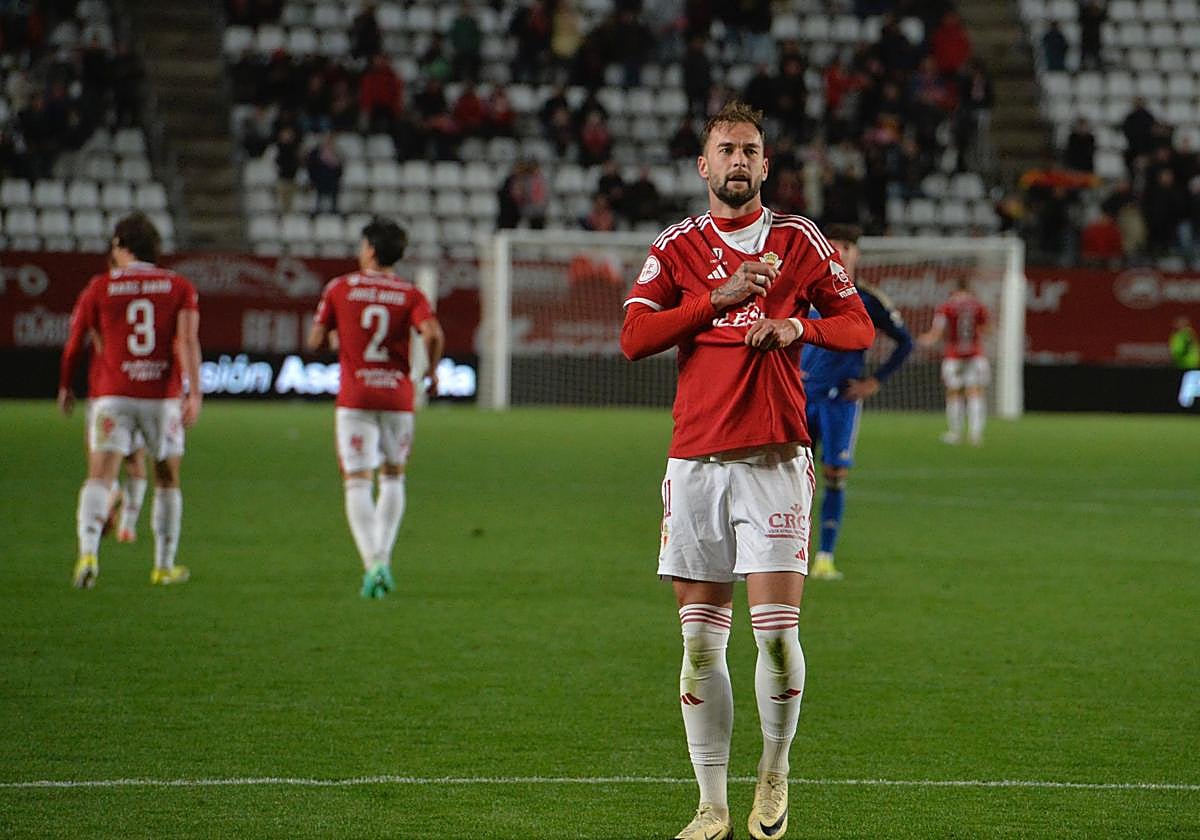 Carrillo, tras anotar un gol.