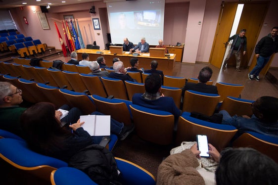 Acto organizado por Consumur en el hemiciclo de la UMU, este miércoles.