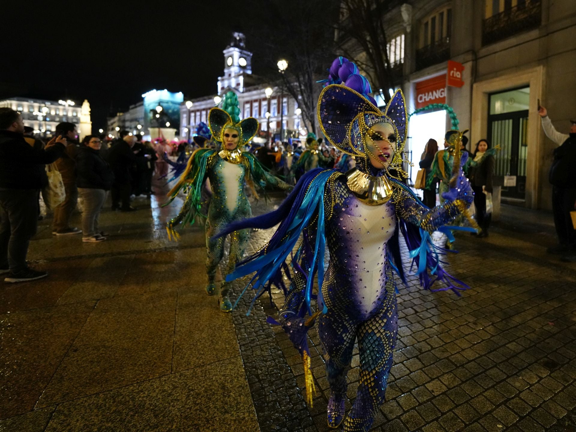 Las imágenes del desfile de Moros y Cristianos, sardineros y huertanos en Madrid