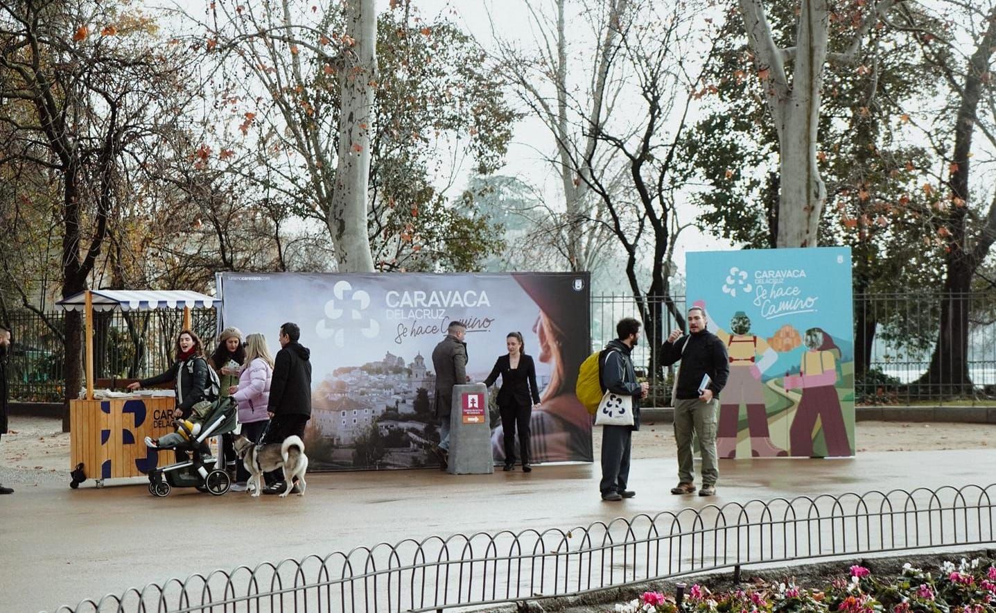 Caravaca recrea los caminos de la Cruz en el parque de El Retiro