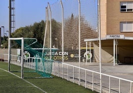 La cantina del campo de fútbol de Los Garres será una de las afectadas por las obras.