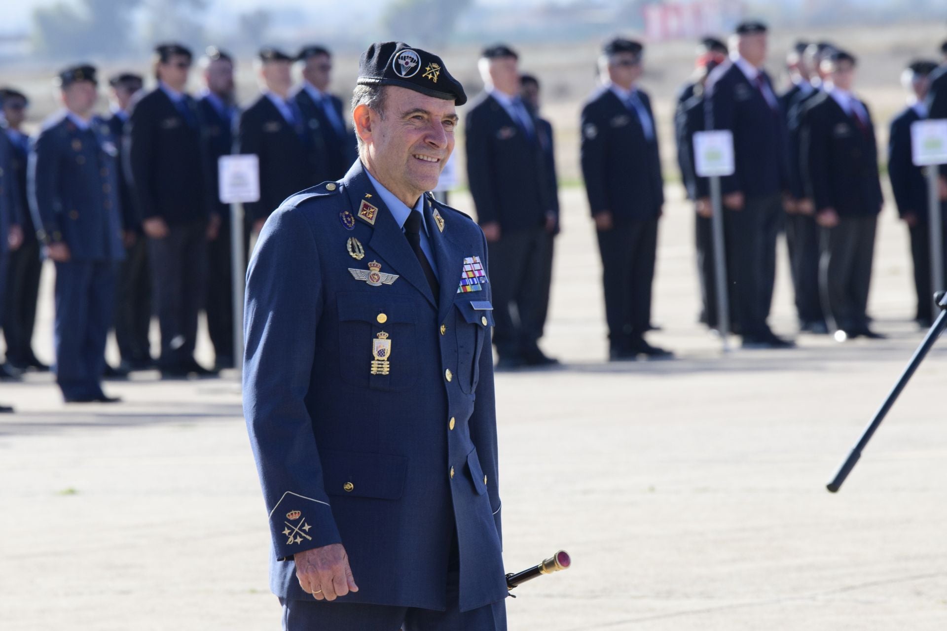 Las imágenes del aniversario de la Escuela Militar de Paracaidismo Méndez Parada de Alcantarilla