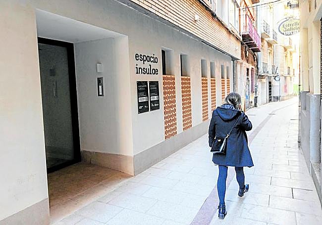 En Cartagena se ha rehabilitado un bajo para crear cuatro apartamentos turísticos y zona de 'coworking'.