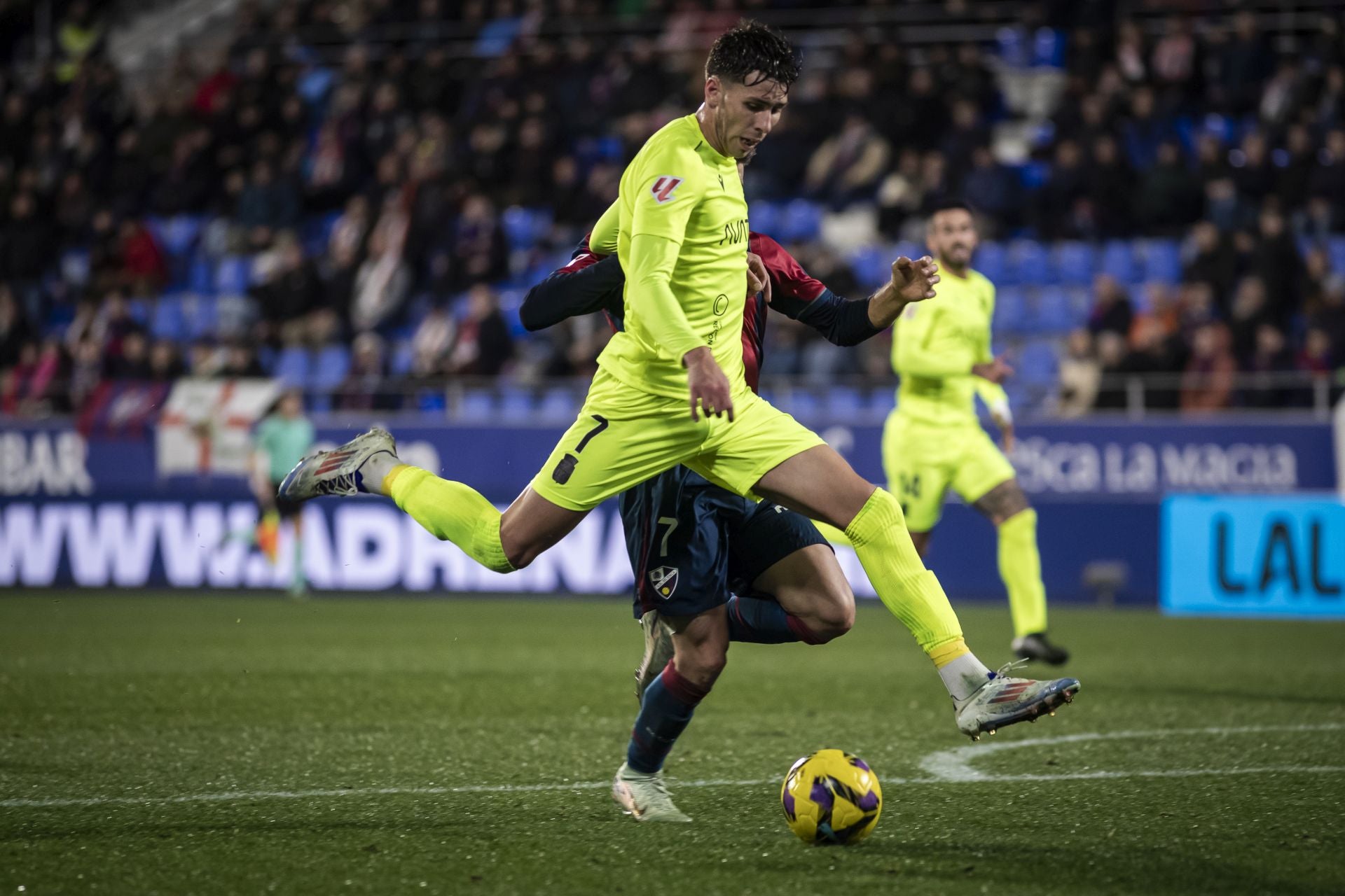 La derrota del Cartagena frente al Huesca, en imágenes