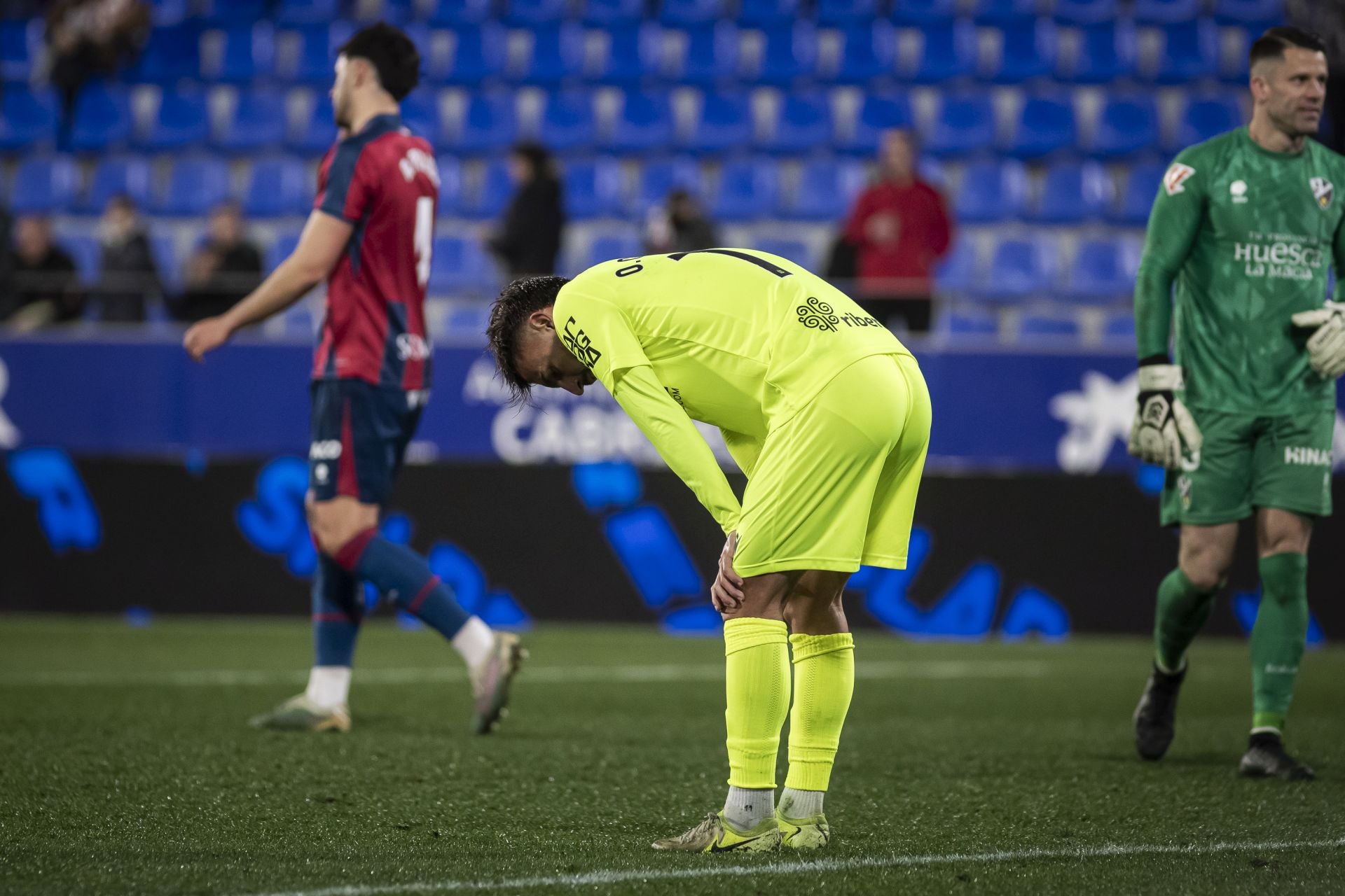 La derrota del Cartagena frente al Huesca, en imágenes